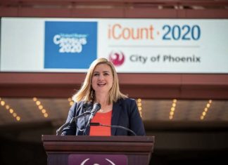 Kate Gallego, alcaldesa de Phoenix, presenta una innovadora asociación público-privada para apoyar la iniciativa “iCount 2020”
