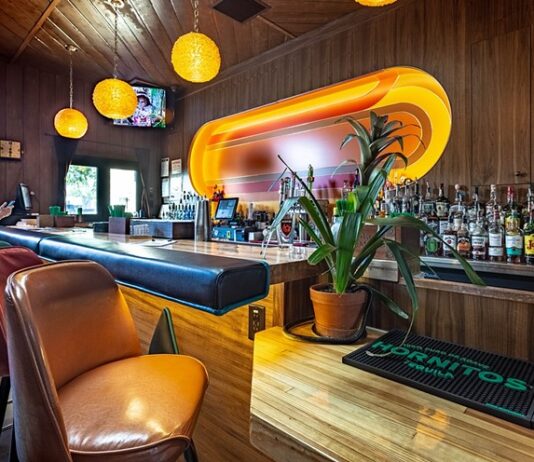 Thunderbird Lounge brings an old school 70’s vibe to the Melrose District